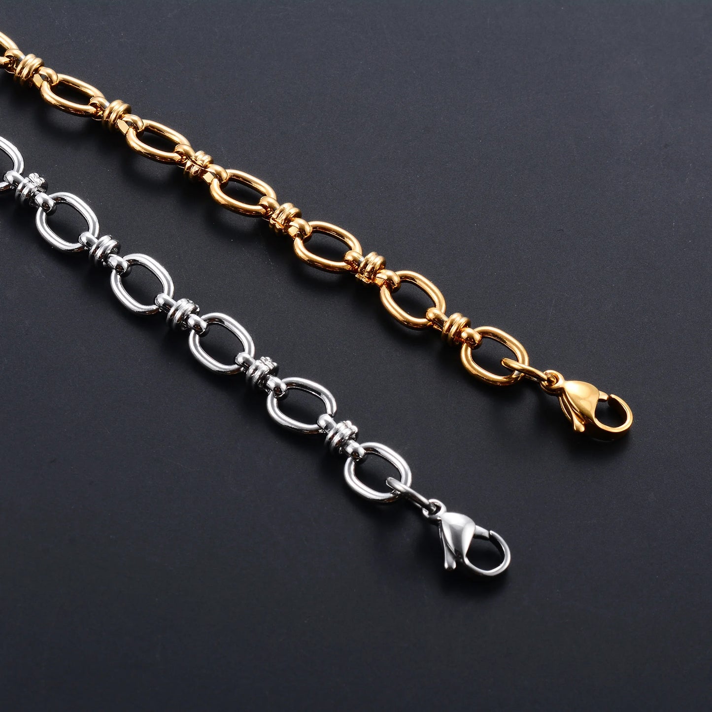 Sculptural Oval Link Bracelet