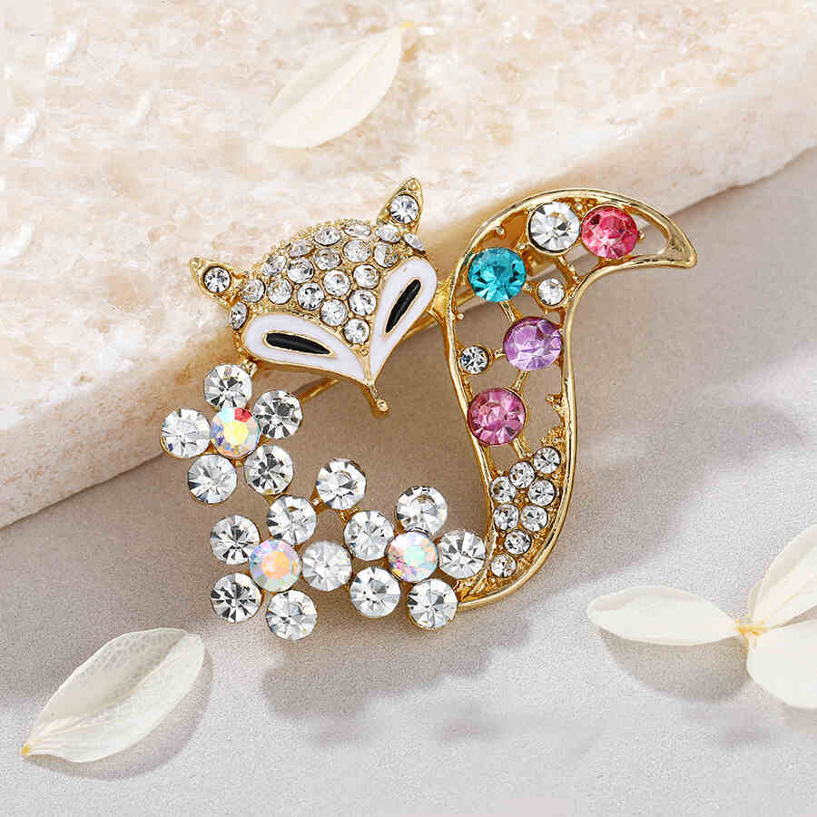 14k Gold-Plated brooch in the shape of kitty with colorful stones and crystals - beautiquepoint.com