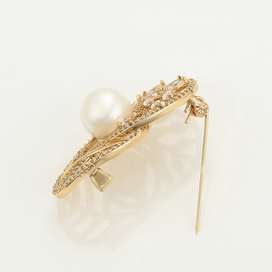 18k Gold-Plated Royal Brooch With Crystals And Gem For Woman - view on needle - beautiquepoint.com