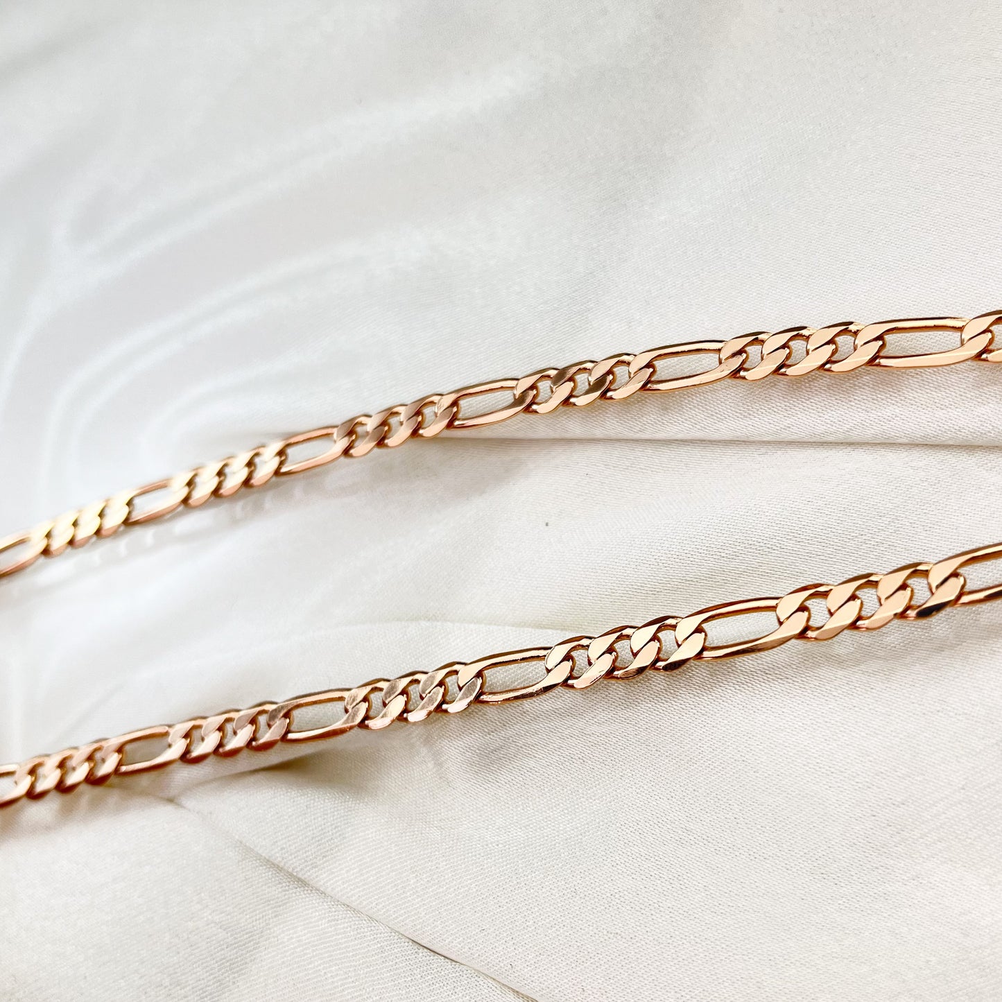 Elegant Gold-Plated Figaro Chain 48 cm