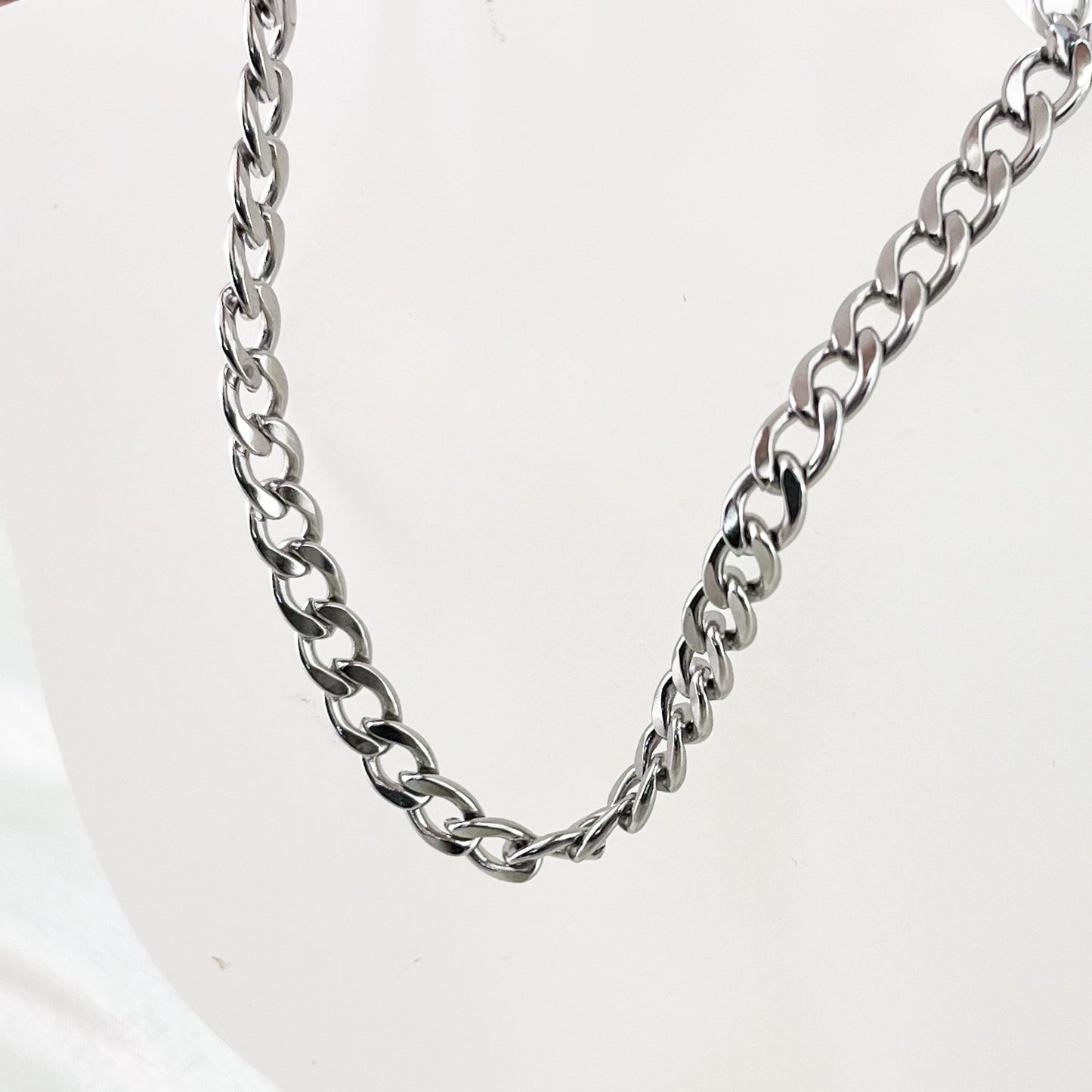 Elegant Silver-Plated Curb Chain 50 cm | jewelry store beautiquepoint.com