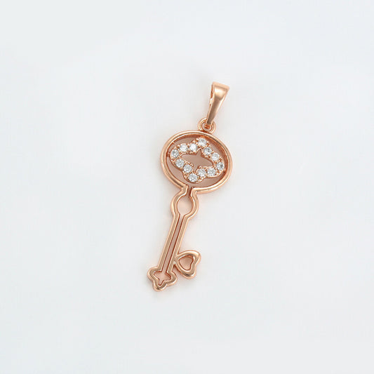 Gold-Plated Key Pendant With Crystals - beautiquepoint.com