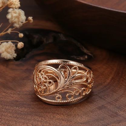 Romantic Hollow Pattern Ring