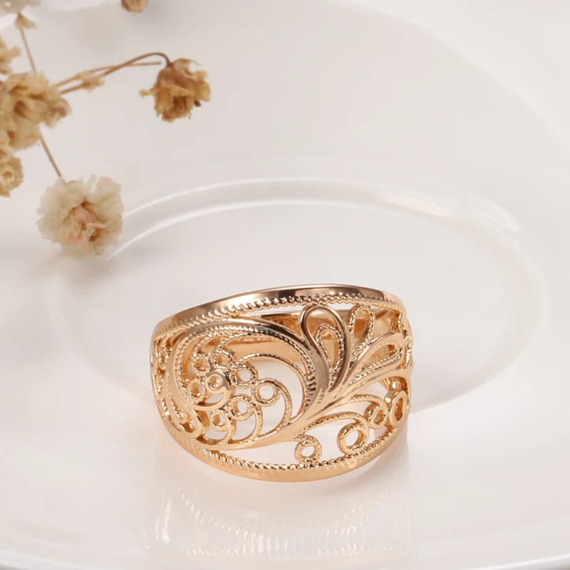 Romantic Hollow Pattern Ring