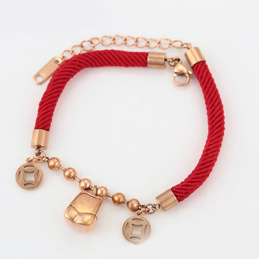 Red String bracelet with japan cat pendant | beautiquepoint.com