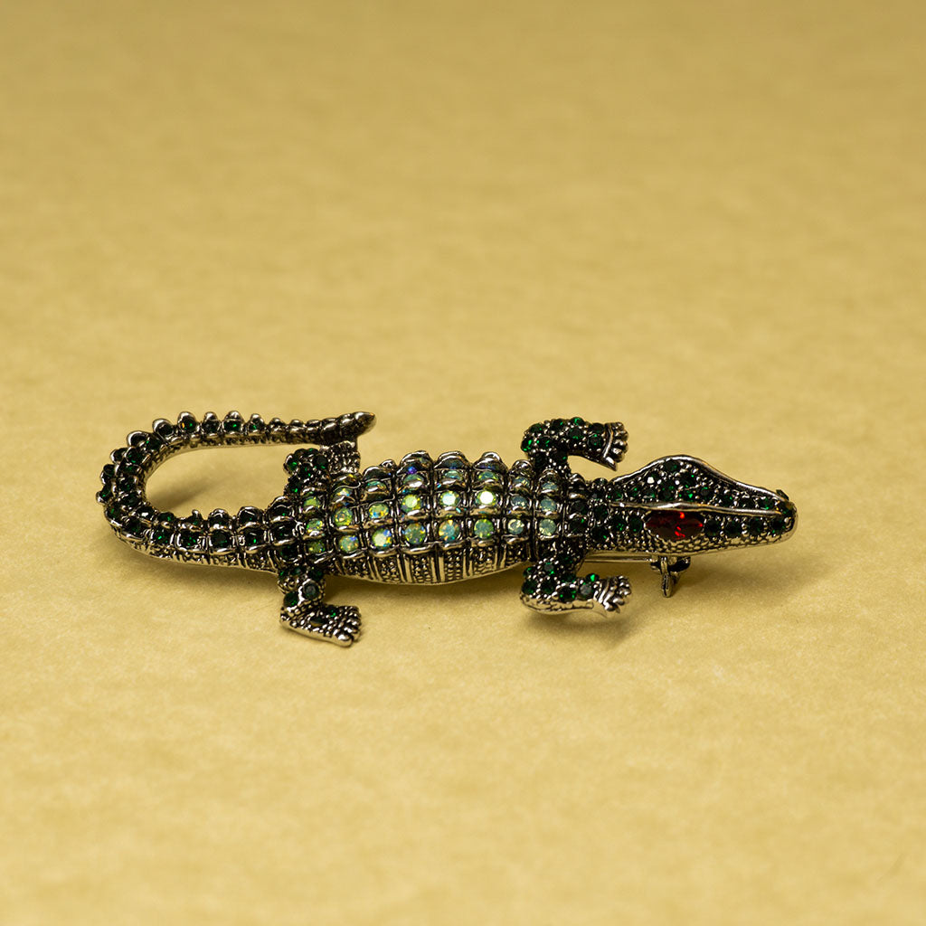 Regal Crocodile Gleam Brooch | beautiquepoint.com