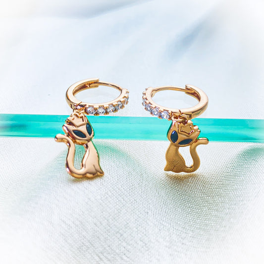  "Regal Kitty" earrings