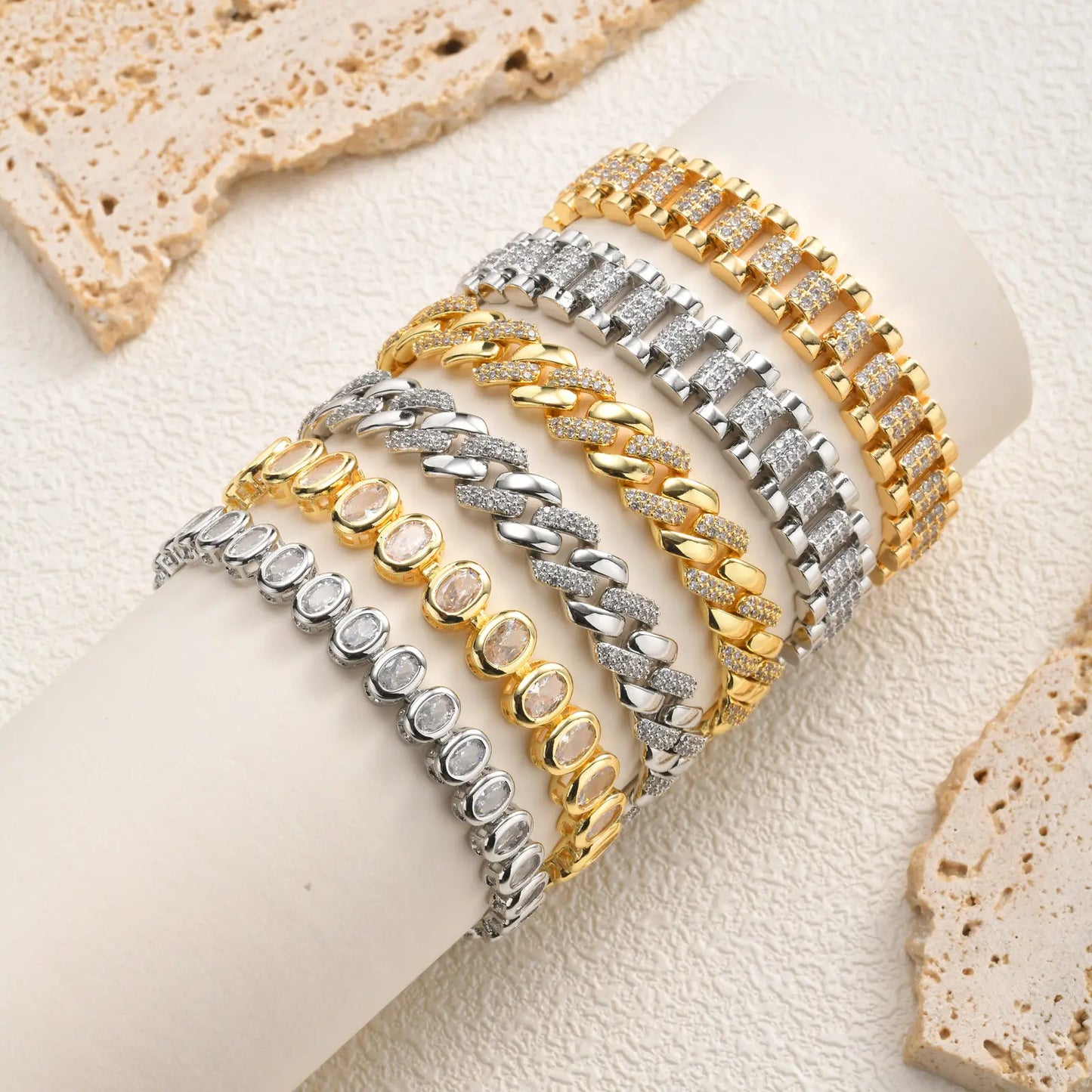 Lumière Paperclip Crystal Bracelet