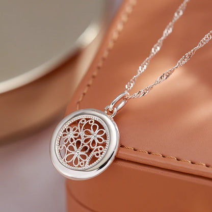 Glossy Boho Flower Necklace