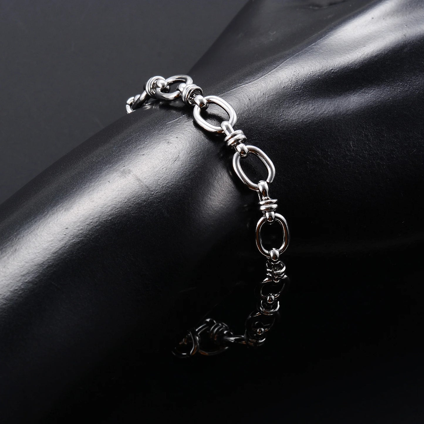 Sculptural Oval Link Bracelet
