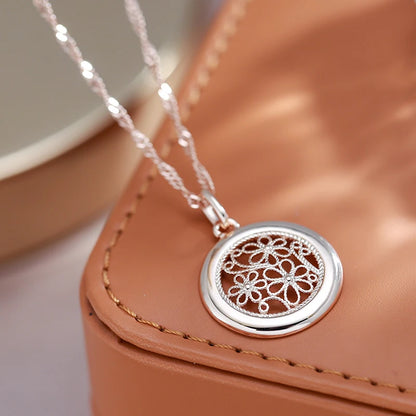 Glossy Boho Flower Necklace