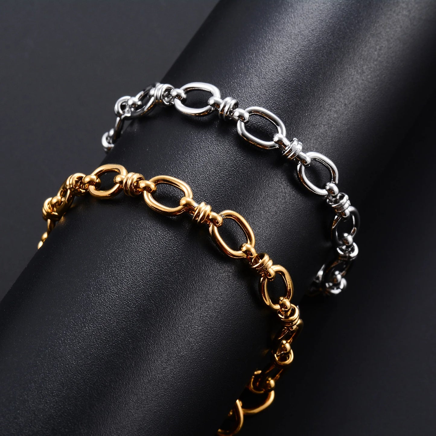 Sculptural Oval Link Bracelet