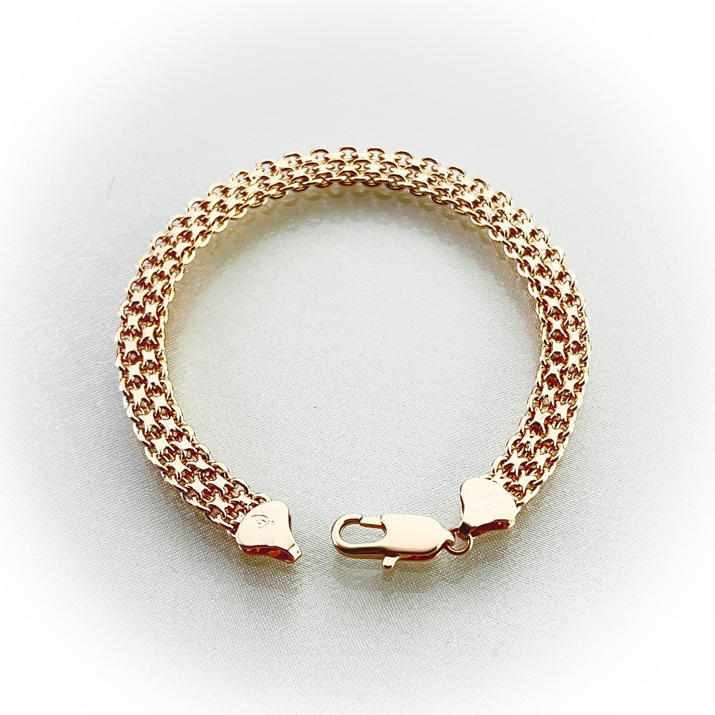 gold bracelet for women and men